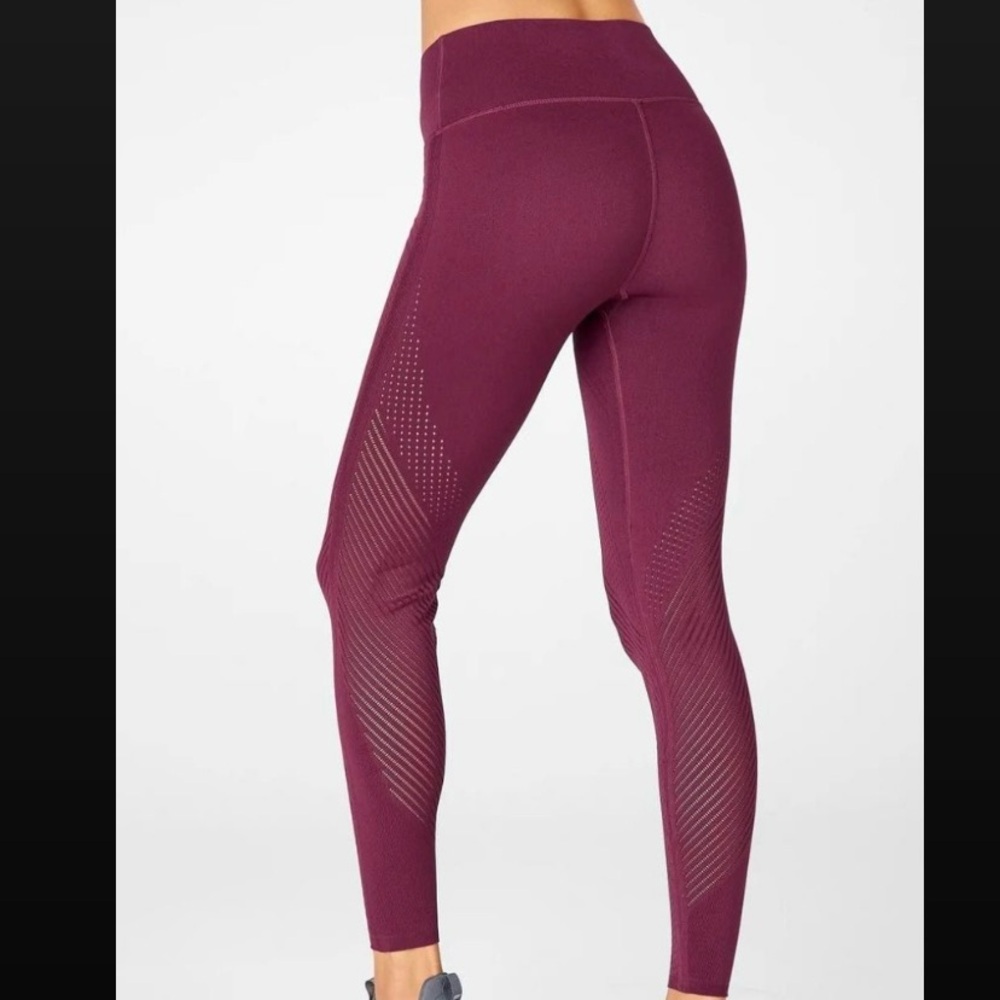 Fabletics sculptknit legging, port wine, size small